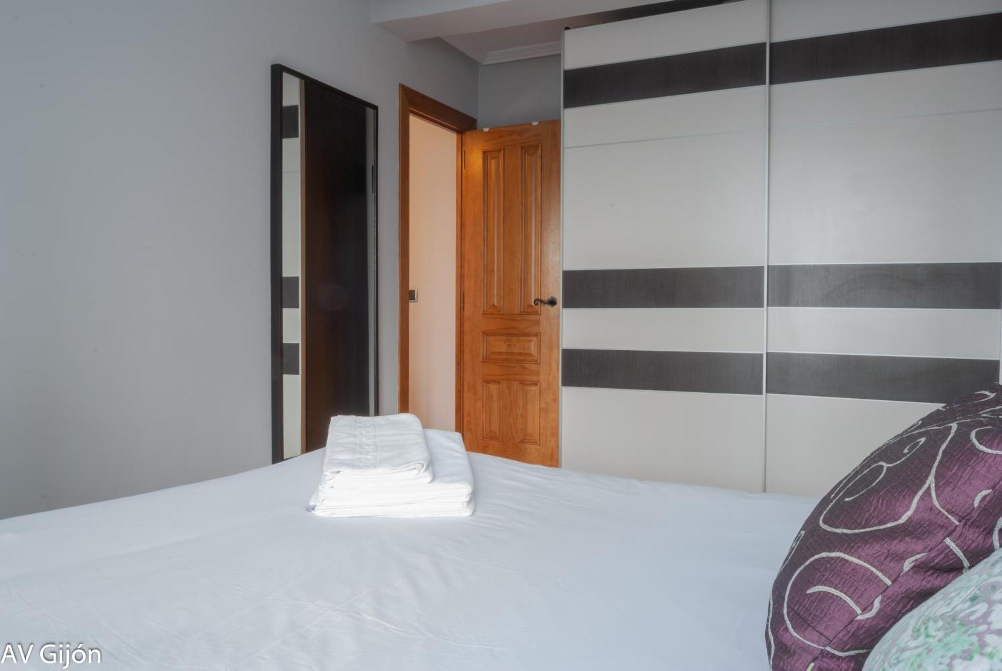 Av Premio Real 16 Apartamento Gijón Exterior foto