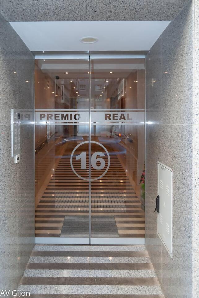 Av Premio Real 16 Apartamento Gijón Exterior foto